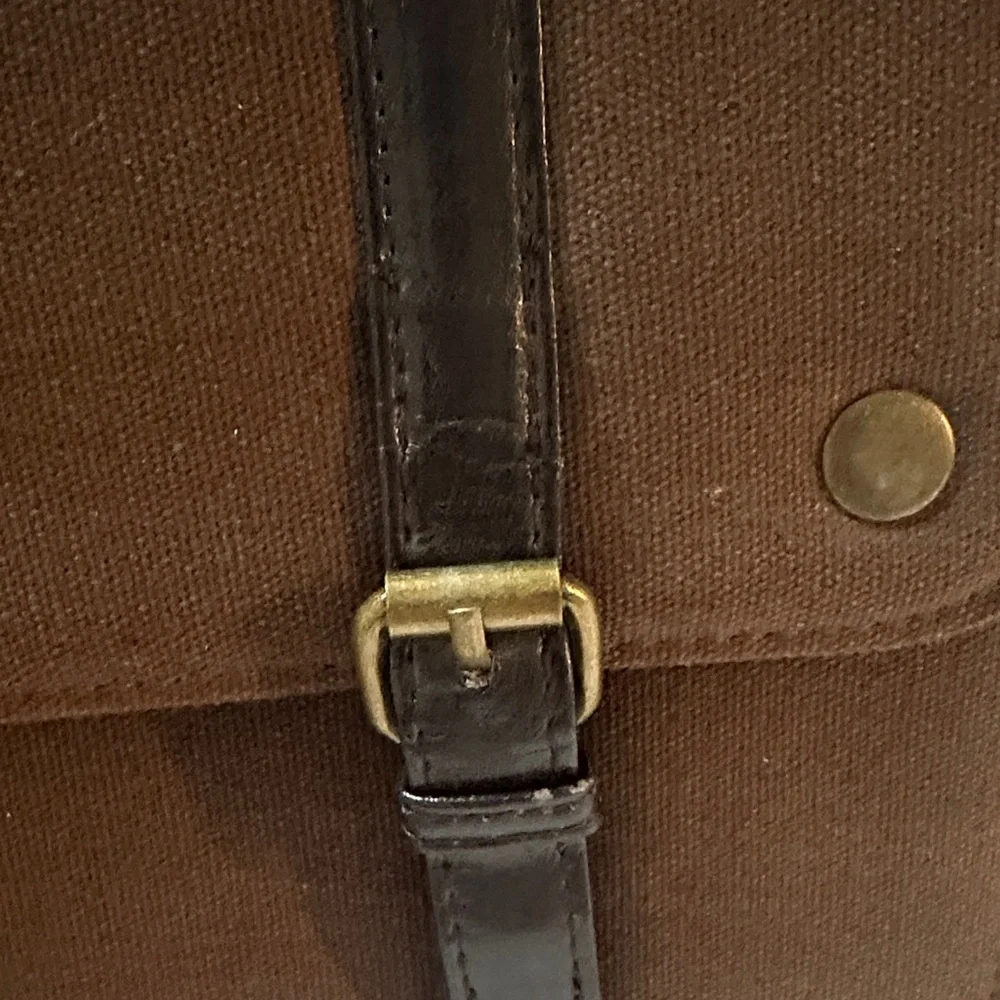 Chaps Brown Canvas toiletries bag preowned